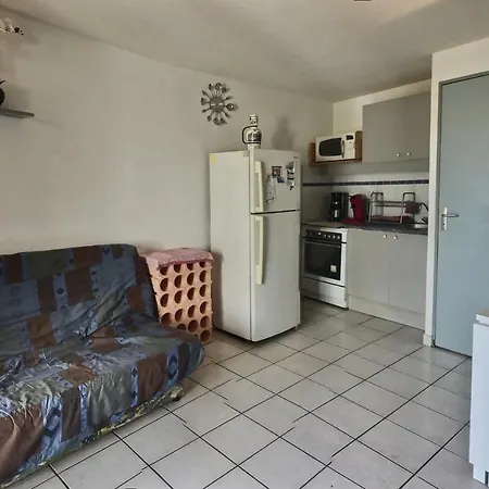Pavillon Dans Une Avec Piscine * Vendres